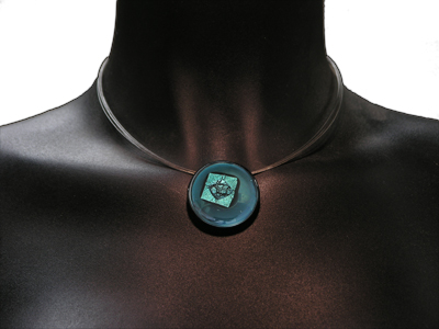 Halskette mit Edelstahl nyloncoated Glasschmuck