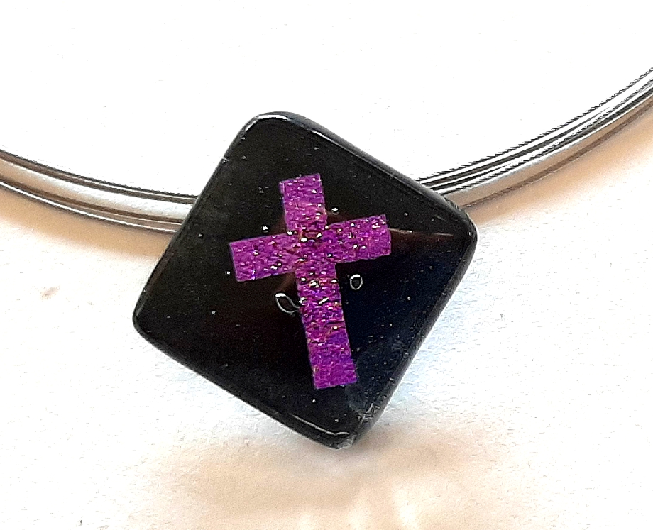 Halskette Schwarz Kreuz Violett